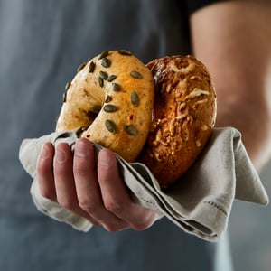 222210_fuldkorns_chili_cheese_bagel_1080_1080